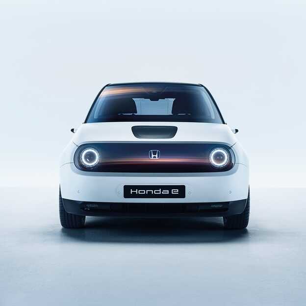 Frontansicht des Honda e