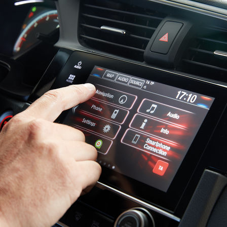 Nahaufnahme des Honda CONNECT Infotainment-Systems.