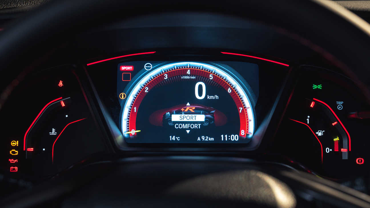 Close up of Honda Civic Type R dials in Sport mode.