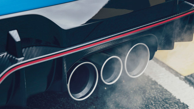 Close up of Civic Type R exhaust pipe
