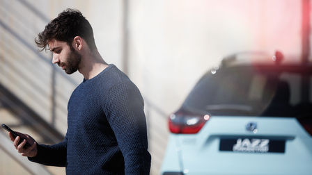Smart Entry und Start (schlüsselloses Zugangssystem)