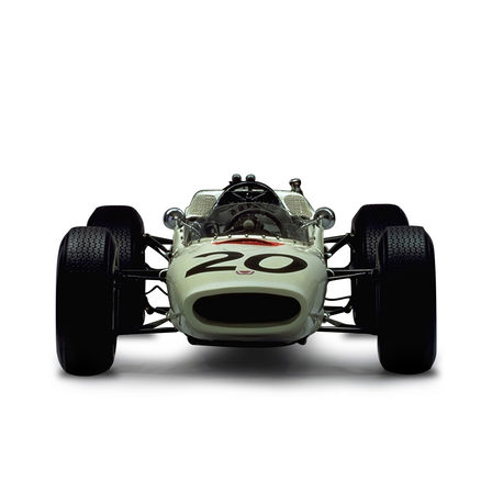 Vorderansicht eines Honda Formel-1-Wagens.