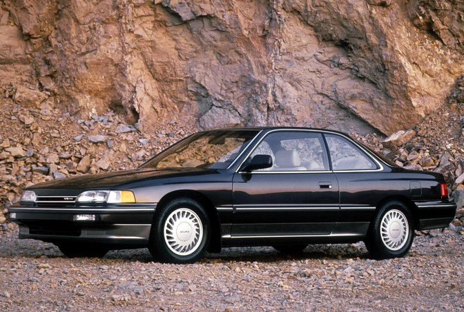 Seitenansicht des Honda Acura Legend Coup&eacute;.