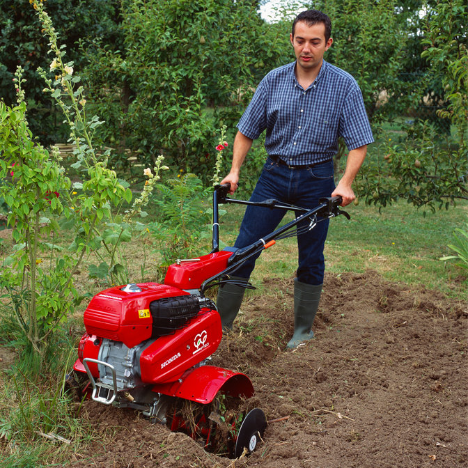 Einachsschlepper, Verwendung nach Modell, Gartenumgebung.