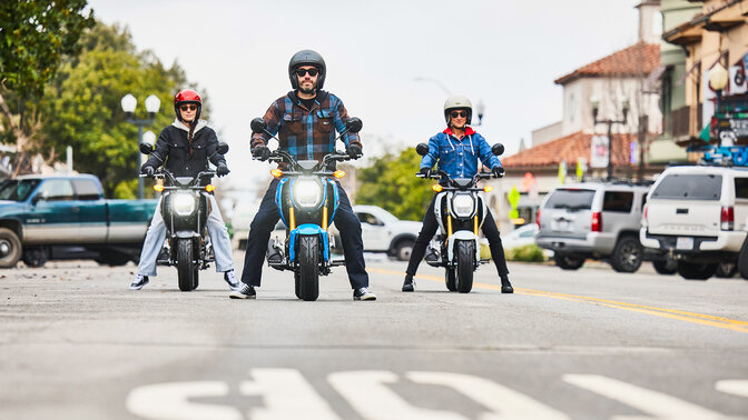 MSX125 Grom, Gruppe von Fahrern in der Stadt
