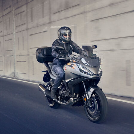Honda NT1100 im Freien