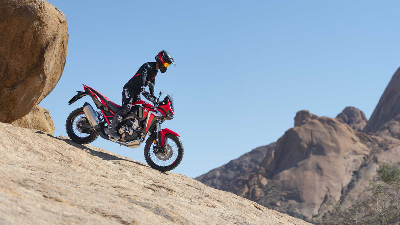 Honda Africa Twin, rechte Seite, auf einem Felsen