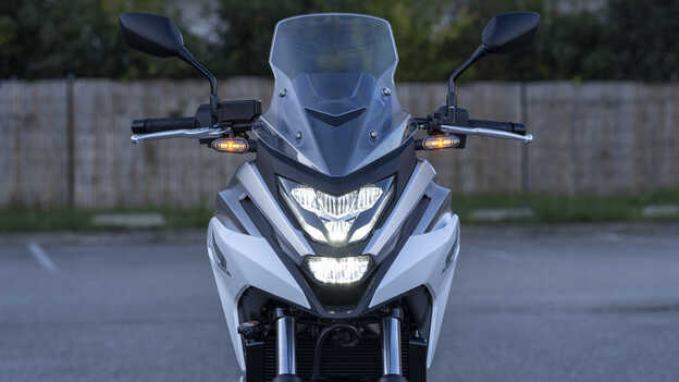 NC750X, Frontpartie und LED-Scheinwerfer