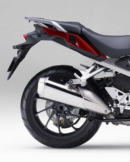 VFR800X, Nahaufnahme des Hinterrads