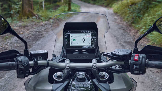 Neues 5-Zoll-TFT-Display des Honda X-ADV