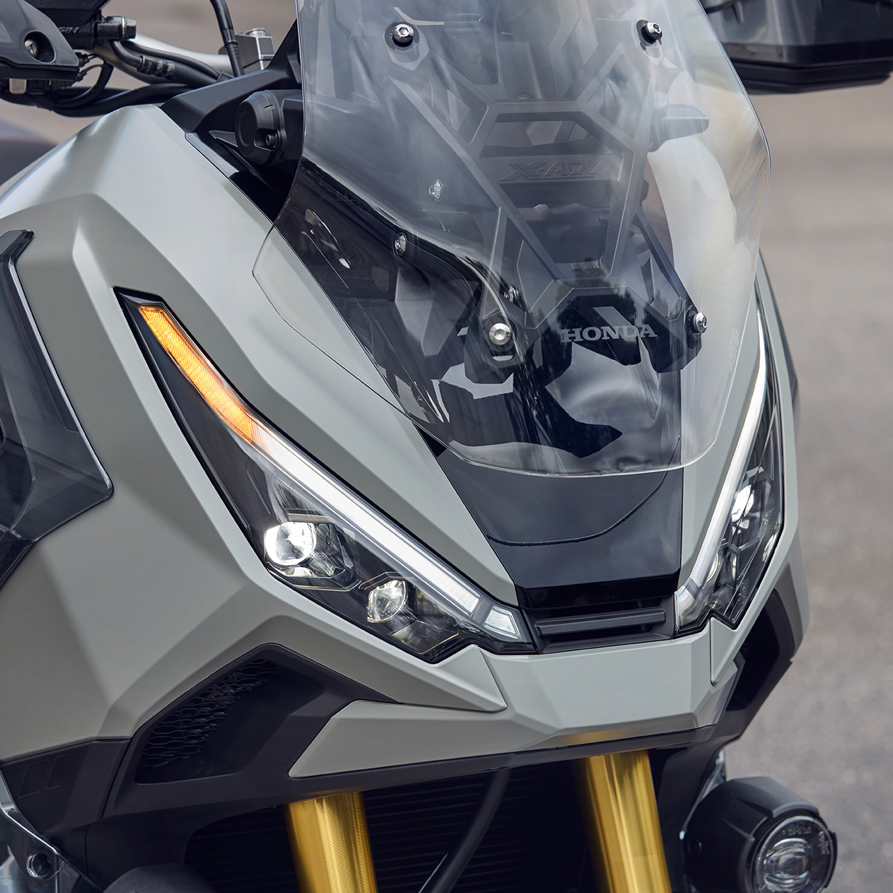 X-ADV, LED-Doppelscheinwerfer