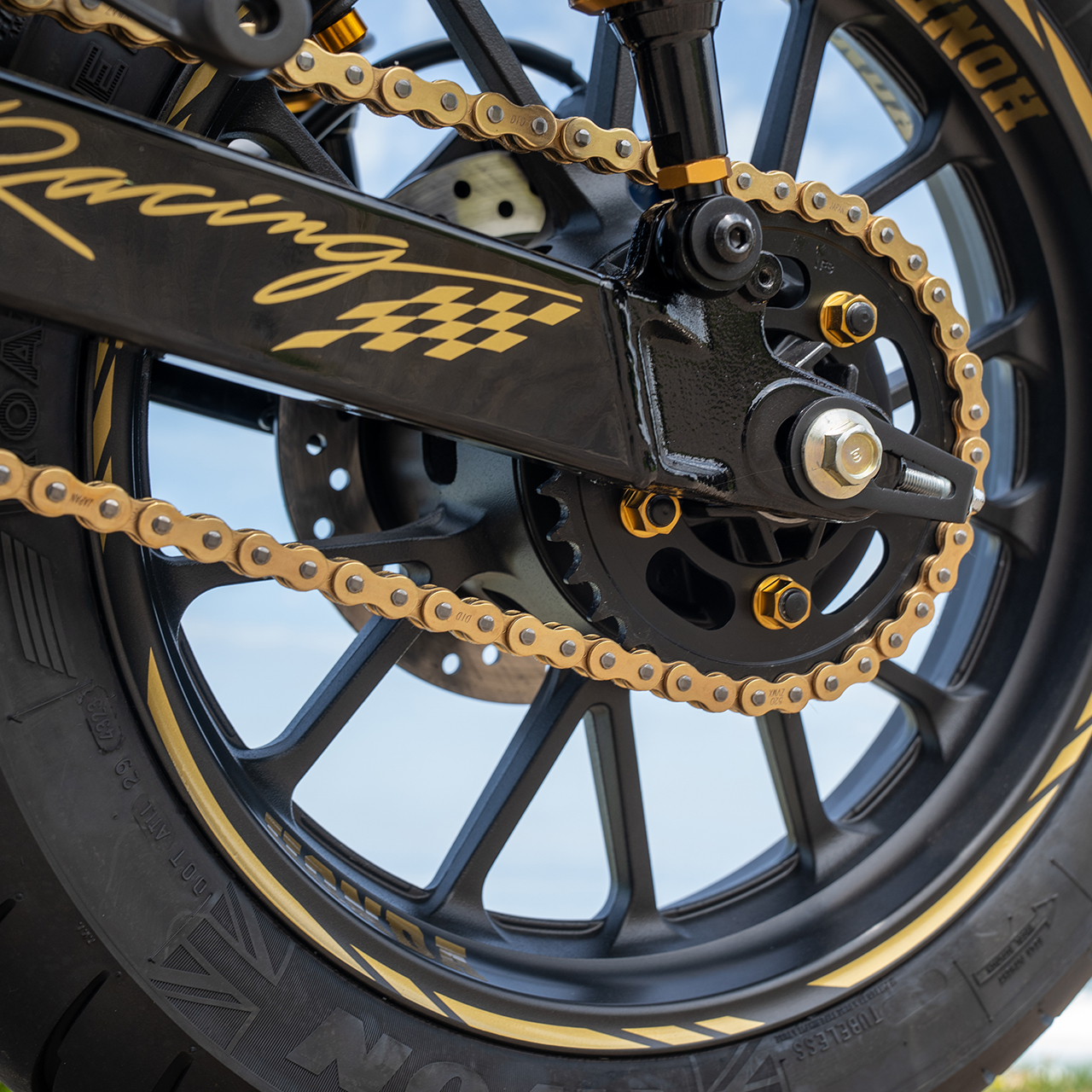 Custom-Motorrad GB350S Grand(B)rix, Hinterrad und Kette