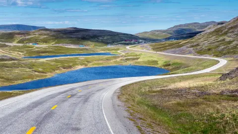 Die Europastraße 69 (kurz E 69) führt im nördlichen Norwegen vom Olderfjord zum Nordkap. Die Straße ist 129 km lang, darunter fünf Tunnel mit einer Gesamtlänge von 15,5 km.