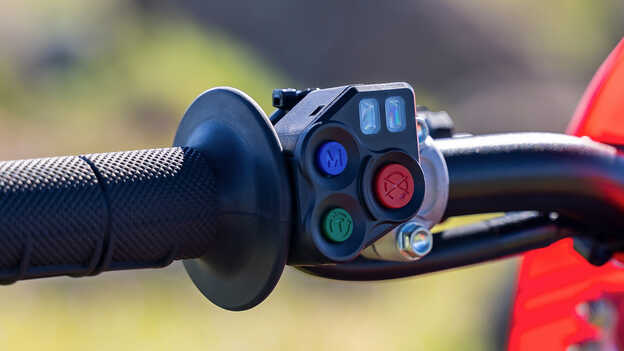 CRF250R, Fahrmodus-Schalter (EMSB) mit drei Modi