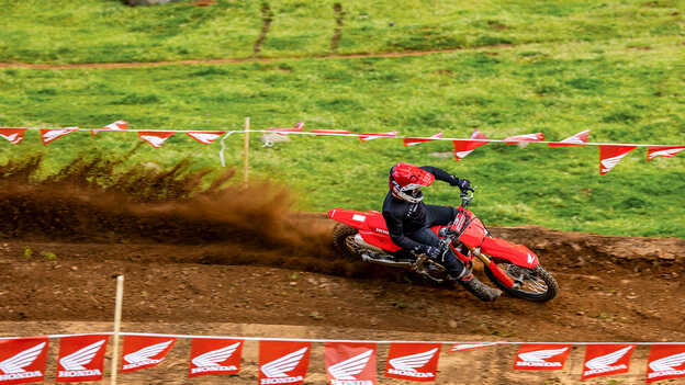 CRF250R, dreistufige HSTC-Traktionskontrolle (Honda Selectable Torque Control)