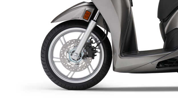 Honda SH350i – 16-Zoll-Räder, eine hochwertige Aufhängung und Bremsen mit serienmäßigem ABS