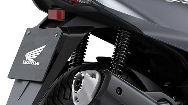 Honda PCX125 - revised frame and redesigned rear suspension