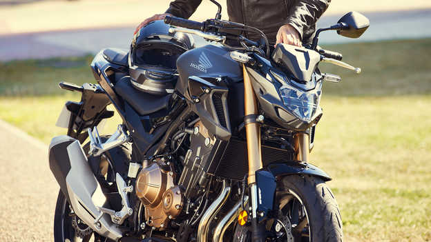 CB500F – Aggressives Naked-Bike-Styling und neues Design