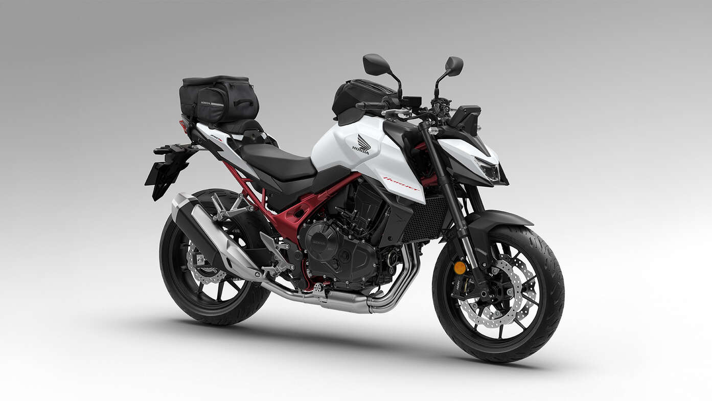 Honda CB750 Hornet mit Komfort-Paket.
