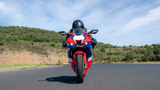 Honda CBR1000RR-R Fireblade with HRC direct intake air duct and winglets