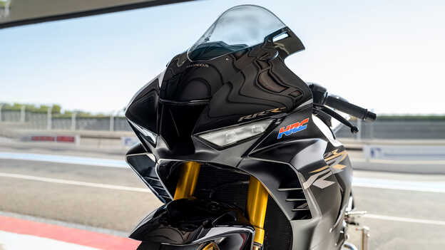 Honda CBR1000RR-R Fireblade SP with HRC direct intake air duct