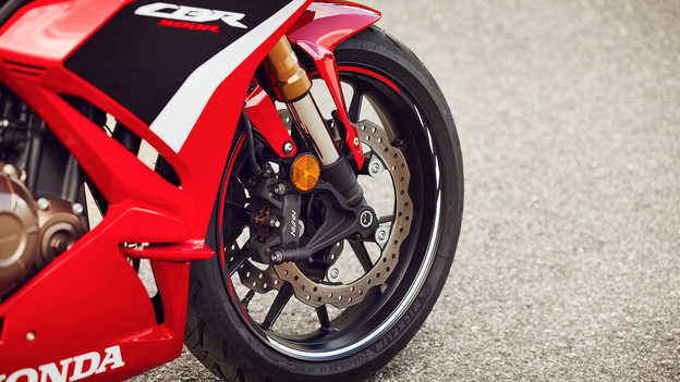 CBR500R, new Showa SFF-BP inverted forks (41mm)