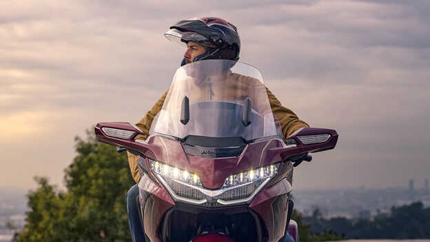 Honda GL1800 Gold Wing Tour, großer elektrisch einstellbarer Windschild