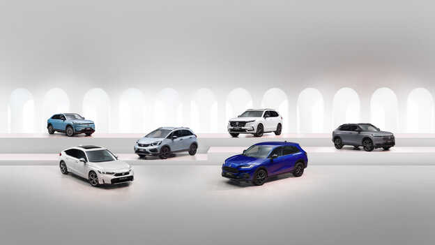 Civic in 3/4-Frontansicht außen.