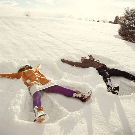 Modelle im Schnee.