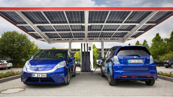 Honda R D Europe Eroffnet Europas Modernste Offentliche E Tankstelle
