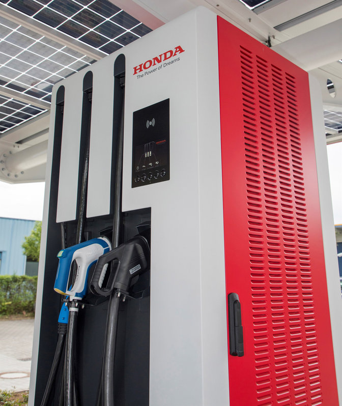 Honda R&D Europe eröffnet Europas modernste öffentliche E-Tankstelle