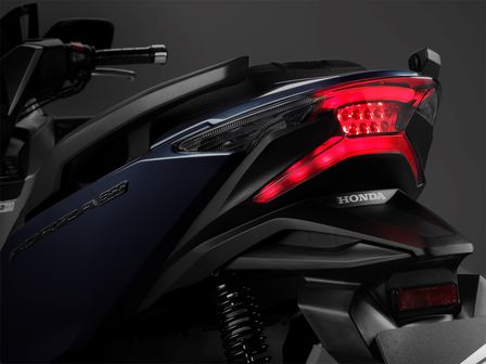 Honda Forza 300 - Rücklicht in moderner LED-Lichttechnik