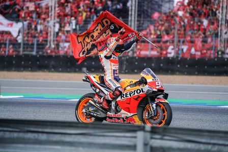 Marc Márquez gewinnt seinen sechsten FIM MotoGP Weltmeistertitel